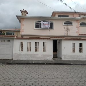 CASA EN VENTA IBARRA